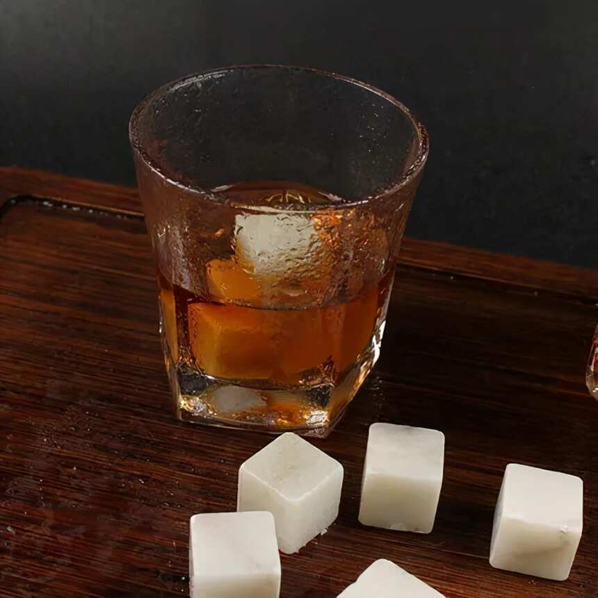 如何让威士忌冰球变得更加晶莹剔透？Get