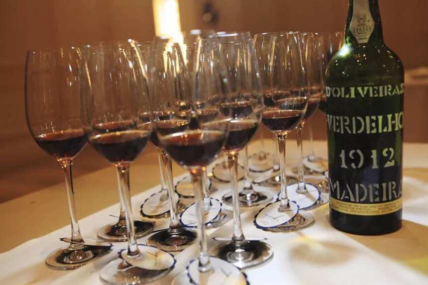 怎样才能让你的老年份葡萄酒更好喝？
