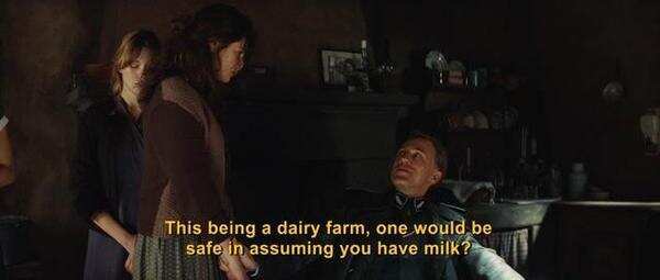 电影里最可怕的角色一般都不喝酒，他们喝牛奶