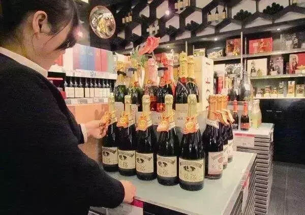 春节回家，谁还不买两瓶好酒？葡萄酒商如何对接客户升级需求