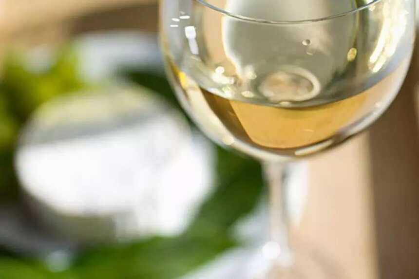细数法国波尔多 6 款顶级名庄干白葡萄酒，霸气侧漏！