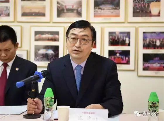 李保芳拜访香港义工联盟强调：加强双方合作 促进共同发展