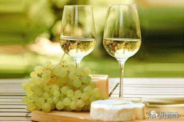 红、白葡萄酒到底有啥区别？