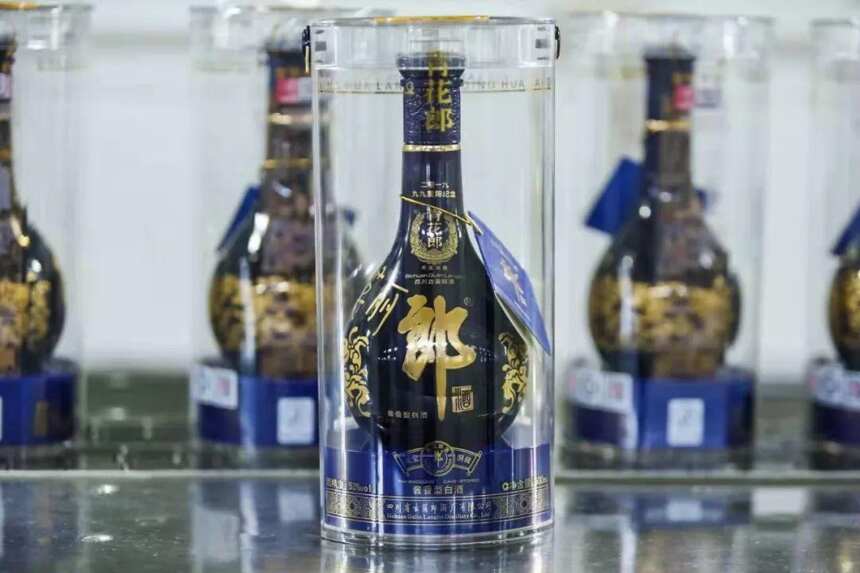 「微酒现场」定价1298元、定向配额十万箱，青花郎重阳纪念酒上线生产