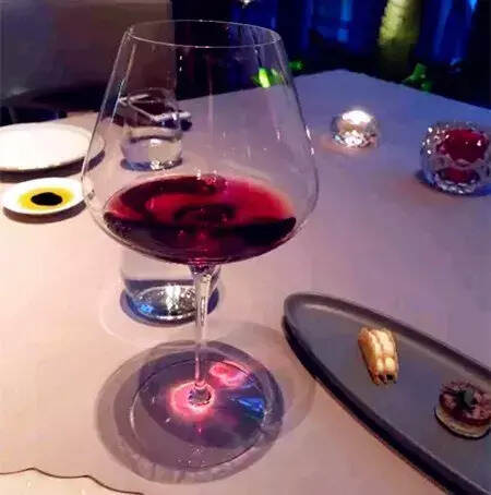 不是红酒不好喝，是你喝的太少！