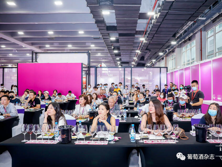 中国酒业新趋势行业论坛来啦，“红染酱”浪潮下我们该如何应对？