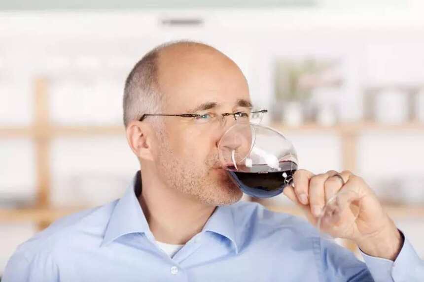 教你如何描述红葡萄酒的口感