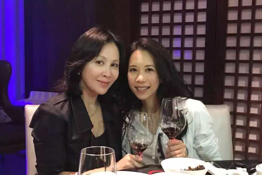 如何像葡萄酒女神刘嘉玲一样越喝越瘦？