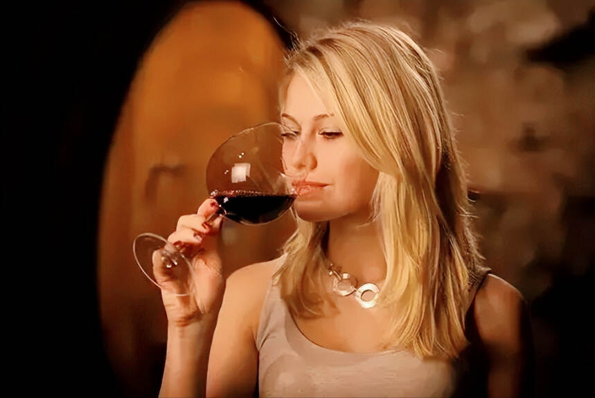 越来越多的人为什么喜欢喝红葡萄酒？