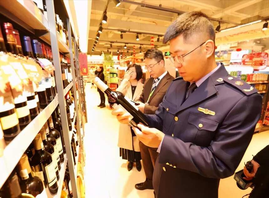 因未贴中文背标，3瓶零售价100余元的葡萄酒被罚3万元