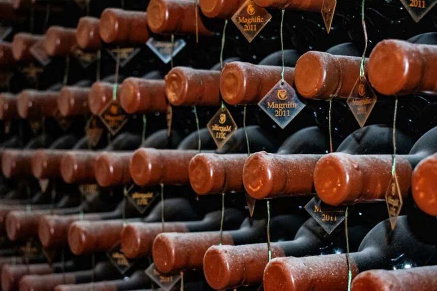 波尔多葡萄酒价格平均下降20-30%，海运费却同比上涨20%｜WBO独家