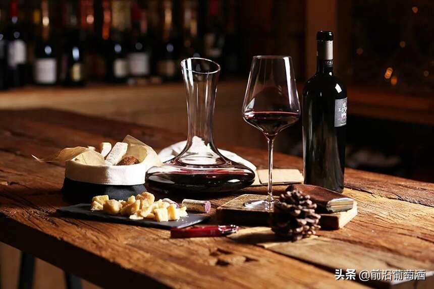 卢瓦尔河流域安茹(ANJOU)和邦若(BONNEZEAUX)产区的葡萄酒简介