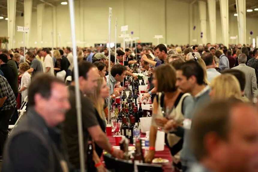 参加大型葡萄酒展，怎样能既不喝醉又不留遗憾？