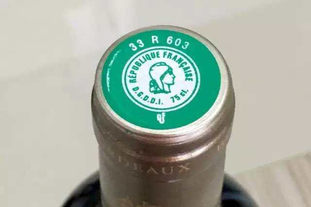 葡萄酒瓶的小孔，你晓得啥用嘛？