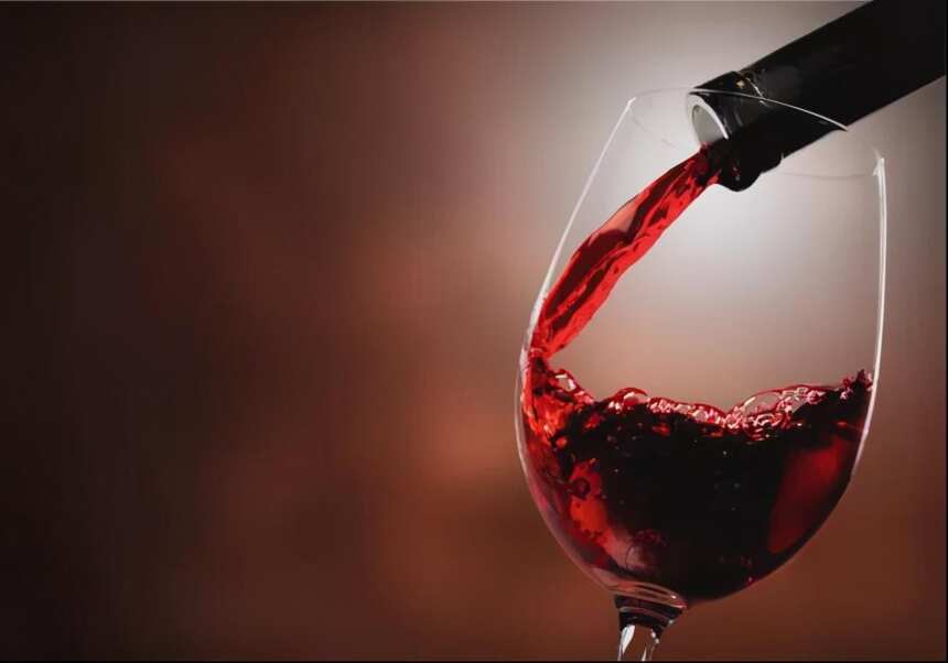 为什么葡萄酒大多不超过 16 度？酒精度越高越好吗？