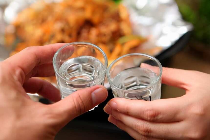 关于新疆白酒你知道哪些？喝过伊力特酒的，才算是真的资深酒友