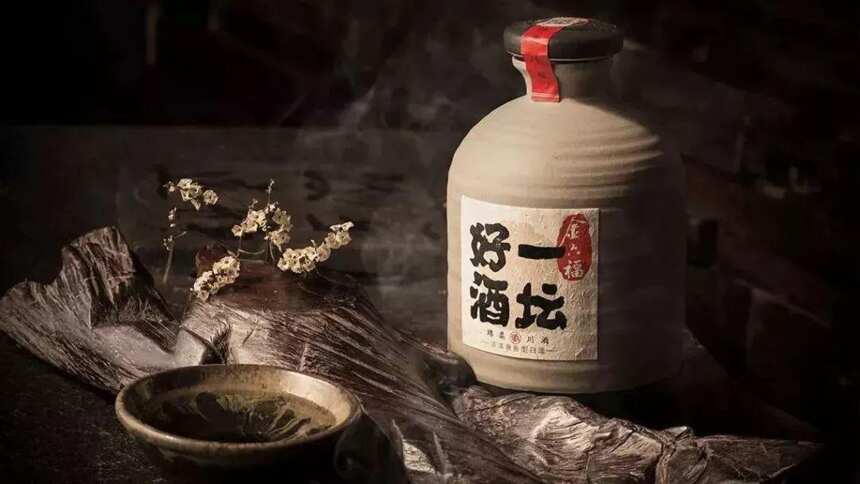 重磅：中国酒业年度头牌网红——金六福·一坛好酒背后的关键！