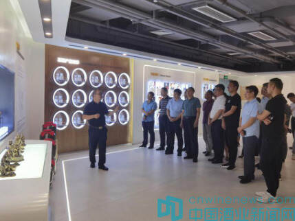 中国白酒行业知识创新研讨会在蓉成功召开