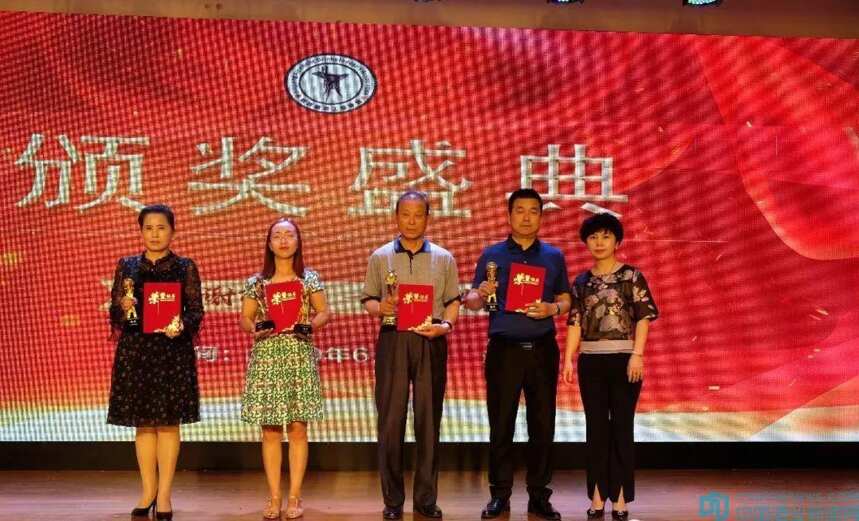 新疆酿酒工业协会2019年度工作会议在奇台县召开