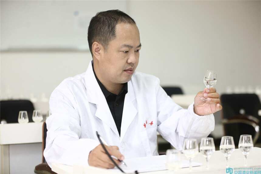 稻花香酒业副总工程师陈小林：把白酒当作一生的事业