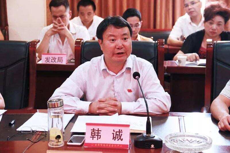 五粮液股份新增董事候选人；青青稞酒回应消费税改革