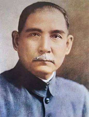 他是中国一百多年前的精神领袖，也是现在的精神领袖！