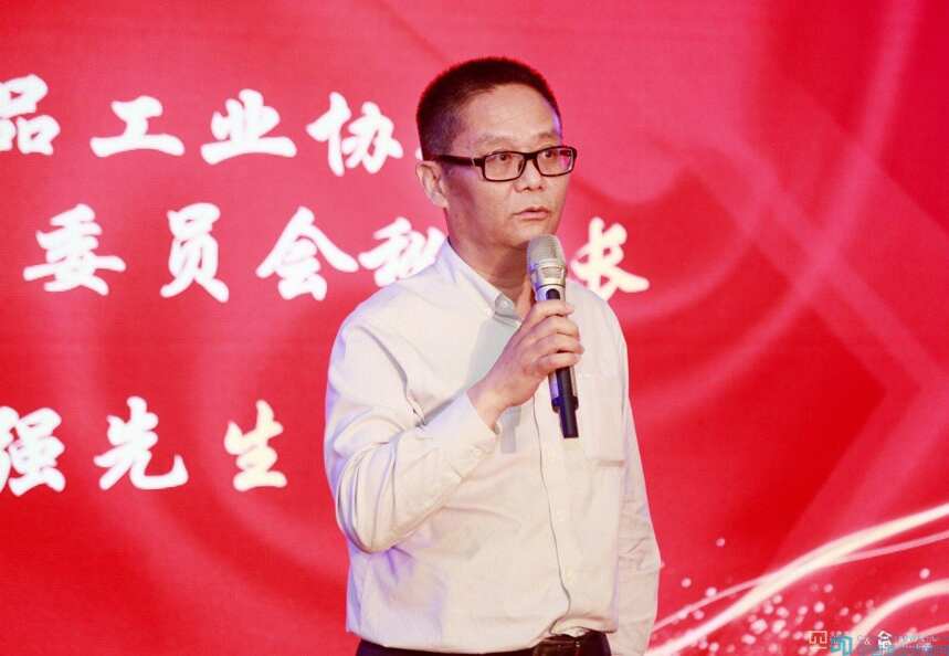 天塞酒庄与深圳合纵文化集团战略合作协议在京签署