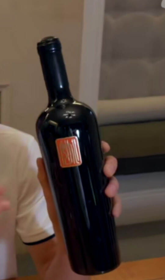 比拉菲还贵的姚明牌红酒，8000块一支，你会买吗？