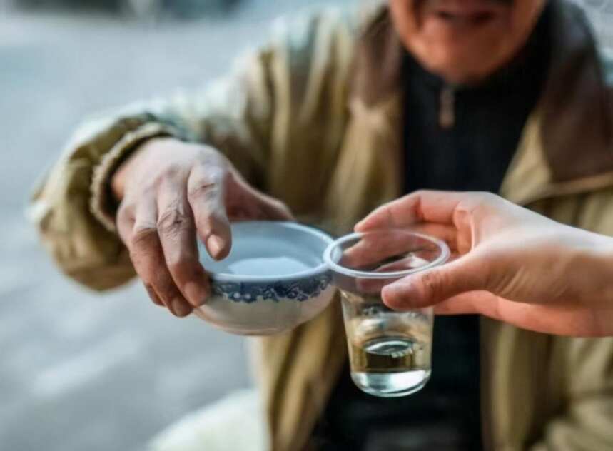 最低调名酒！中国第一款被世界认可的白酒，茅台在它面前就是弟弟