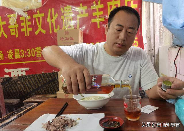 上海人“酒量垫底”？当地一种硬核喝酒习俗，别的省份都甘拜下风