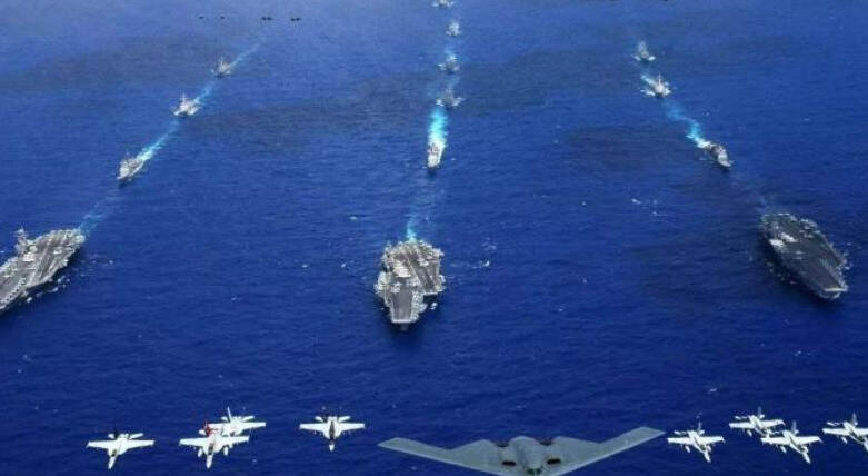 打击对象不再是伊朗，美军突然调转枪口，六艘核航母火速杀赴西太