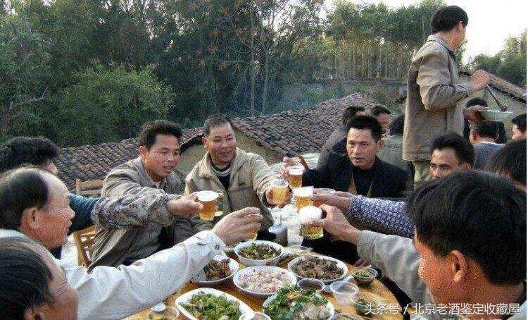 在农村婚宴上你喜欢喝白酒，还是喜欢喝啤酒