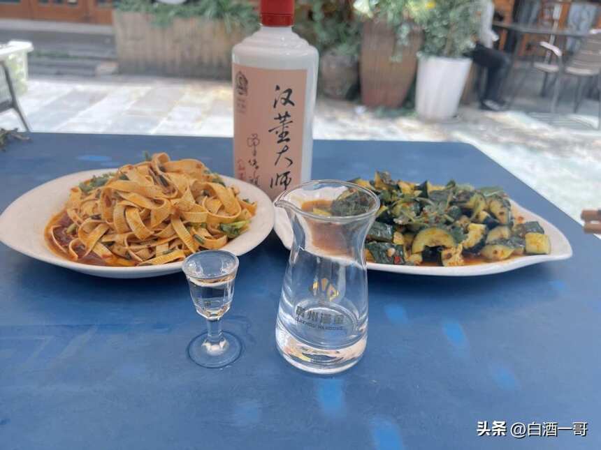 广东酒桌“怪象”，当地人不喝茅五剑，却偏爱这4款，你喝过没？