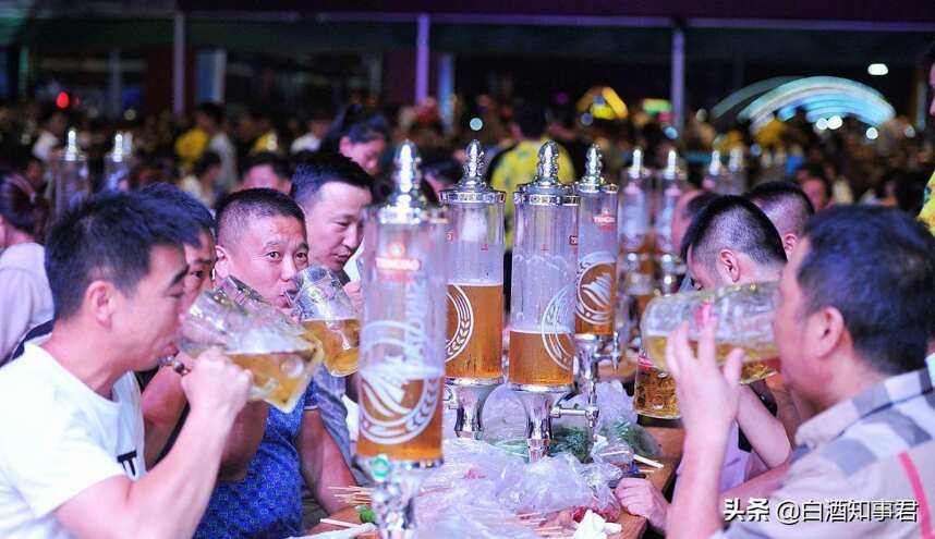 上海人“酒量垫底”？当地一种硬核喝酒习俗，别的省份都甘拜下风