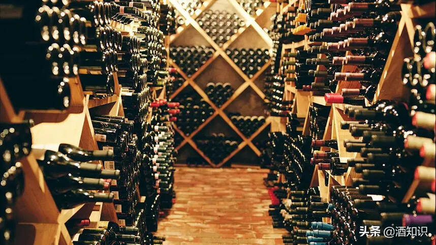 葡萄酒只需要三瓶：一瓶收藏，一瓶交易，一瓶与友人共享