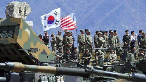 驻韩美军在釜山放烟花，还朝市民扔鞭炮，韩国议员直呼受不了