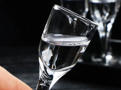 喝了那么多年茅台，关于茅台酒酒瓶里面的玻璃珠你知道多少？