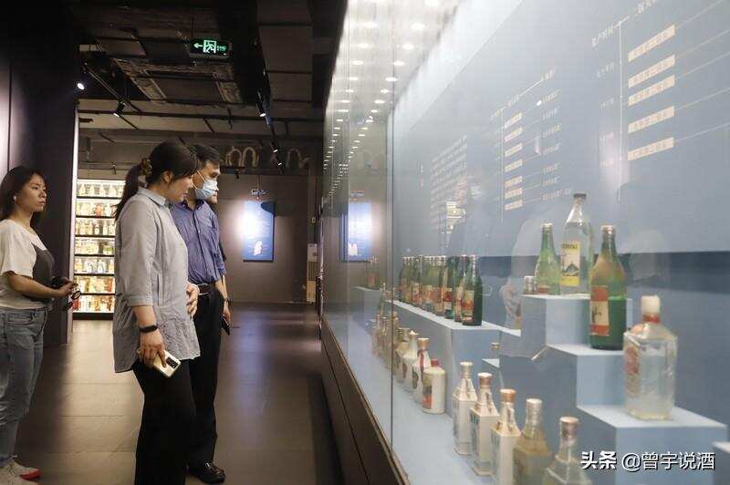 二锅头邂逅曾品堂——北京红星股份领导一行莅临老酒博物馆