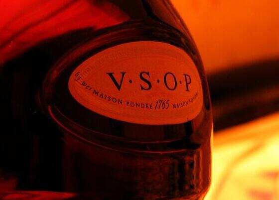 轩尼诗vsop干邑白兰地，是人人都可以享受到的高端酒(价格400元)