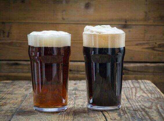 黑啤白啤黄啤红啤有什么区别，原料不同突出的口感风味不同
