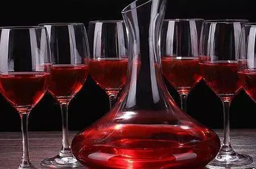 摩尔多瓦红酒怎么样多少钱，有最大酒窖的古老红酒王国
