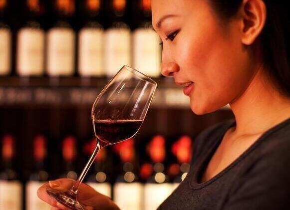 葡萄酒年份什么意思越久越好吗，是葡萄采摘的年份不是越久越好