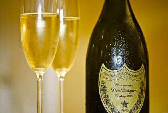 唐培里侬香槟王多少钱，随便一瓶上千元被誉为世界上最好的香槟