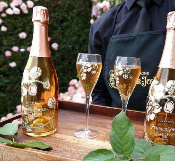 巴黎之花和酩悦香槟哪个好喝，千元以下选酩悦/千元以上巴黎之花