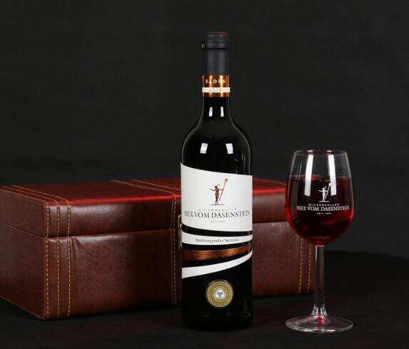 黑皮诺葡萄酒的特点，优雅细腻是其最经典的代表