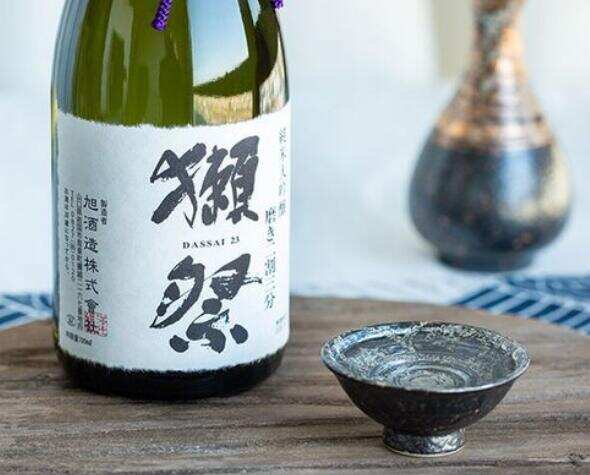 日本烧酒和清酒哪个好喝，清酒好口感顺滑清香/烧酒口感粗糙浓烈