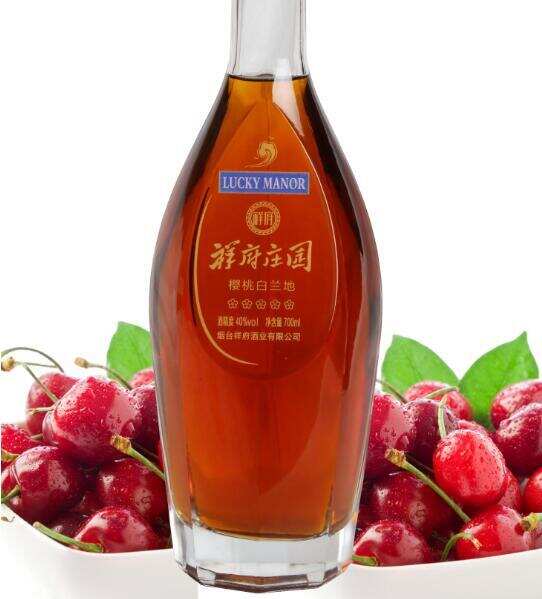 樱桃白兰地酒的特点，口感偏甜度数偏低更适合女士饮用的烈酒