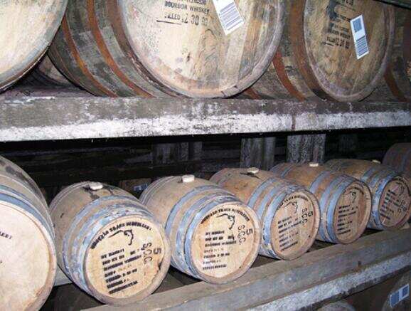 拉弗格夸特桶什么意思，小橡木桶陈酿的威士忌能获得更多风味