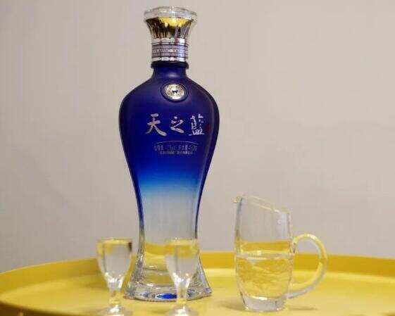 洋河天之蓝52度多少钱一瓶，独特的绵柔型白酒价格逼近400元