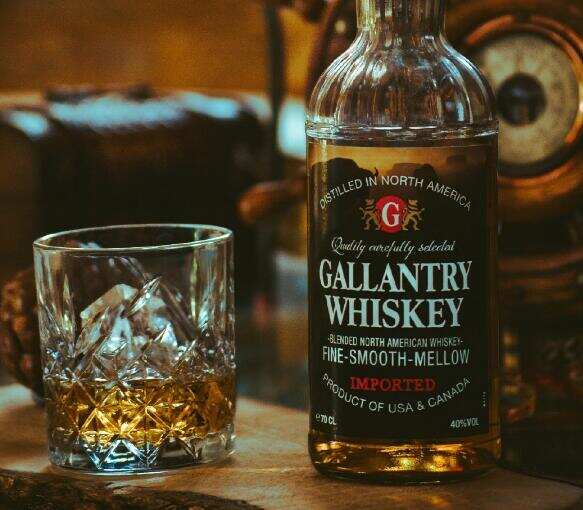 whiskey与whisky的区别，whisky源自苏格兰/whiskey源自爱尔兰